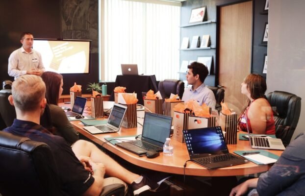 Mengoptimalkan Social Media Ads dan Google Ads untuk Strategi Digital Marketing yang Sukses